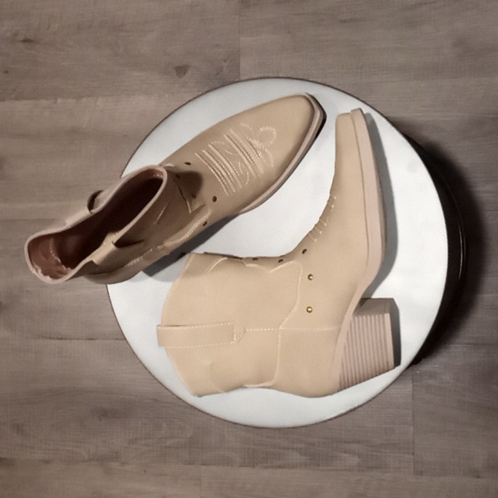 High ankle boots